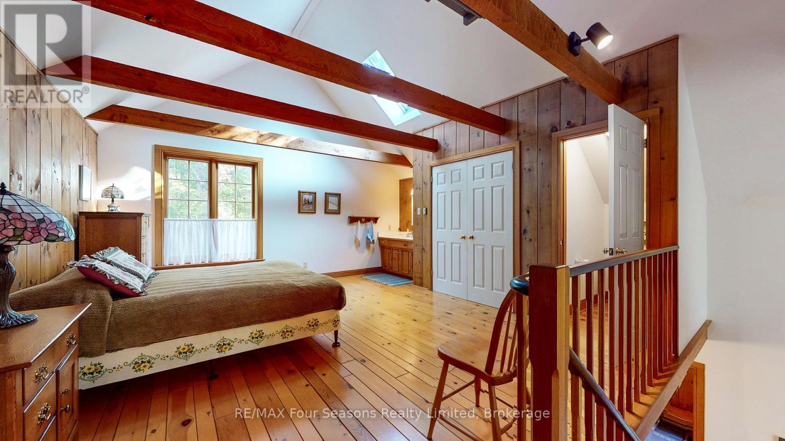 6 Cerberus Trail, Clearview (Devil'S Glen), ON - Indoor