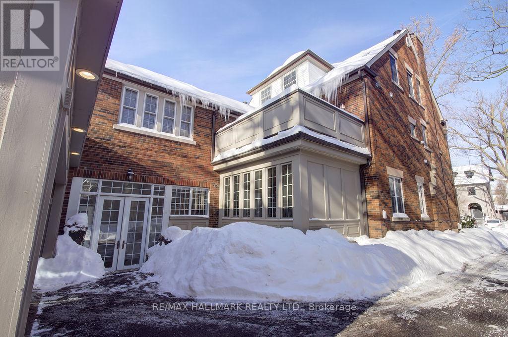 19 Whitney Avenue, Toronto, ON - Outdoor With Facade