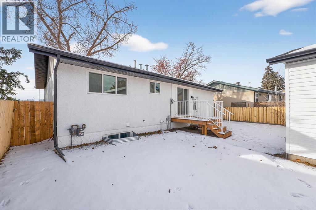 432 Ogden Drive Se, Calgary, AB - Outdoor With Exterior