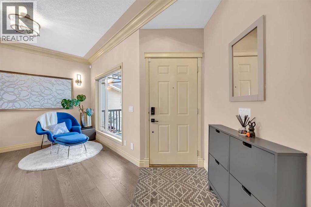 100 Cougarstone Manor Sw, Calgary, AB - Indoor Photo Showing Other Room