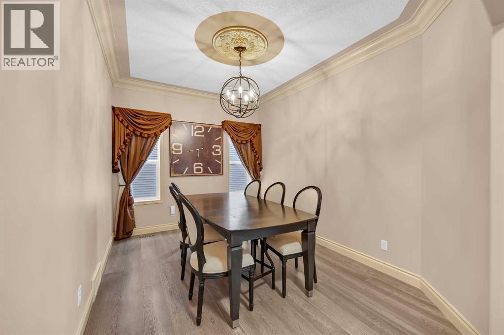 100 Cougarstone Manor Sw, Calgary, AB - Indoor Photo Showing Dining Room
