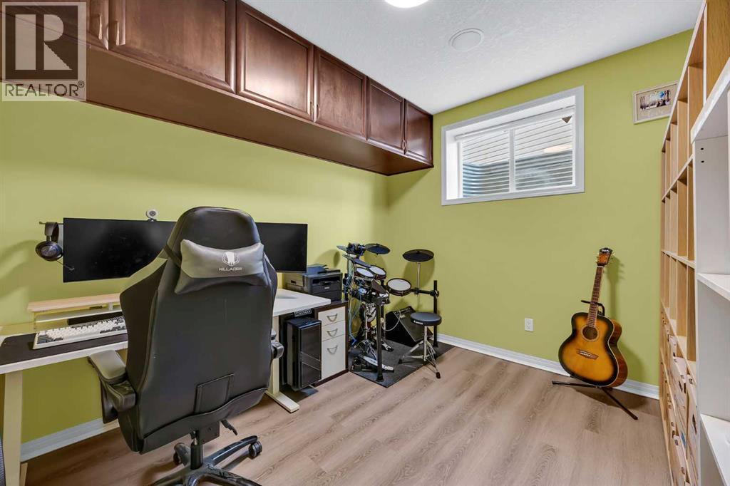 100 Cougarstone Manor Sw, Calgary, AB - Indoor