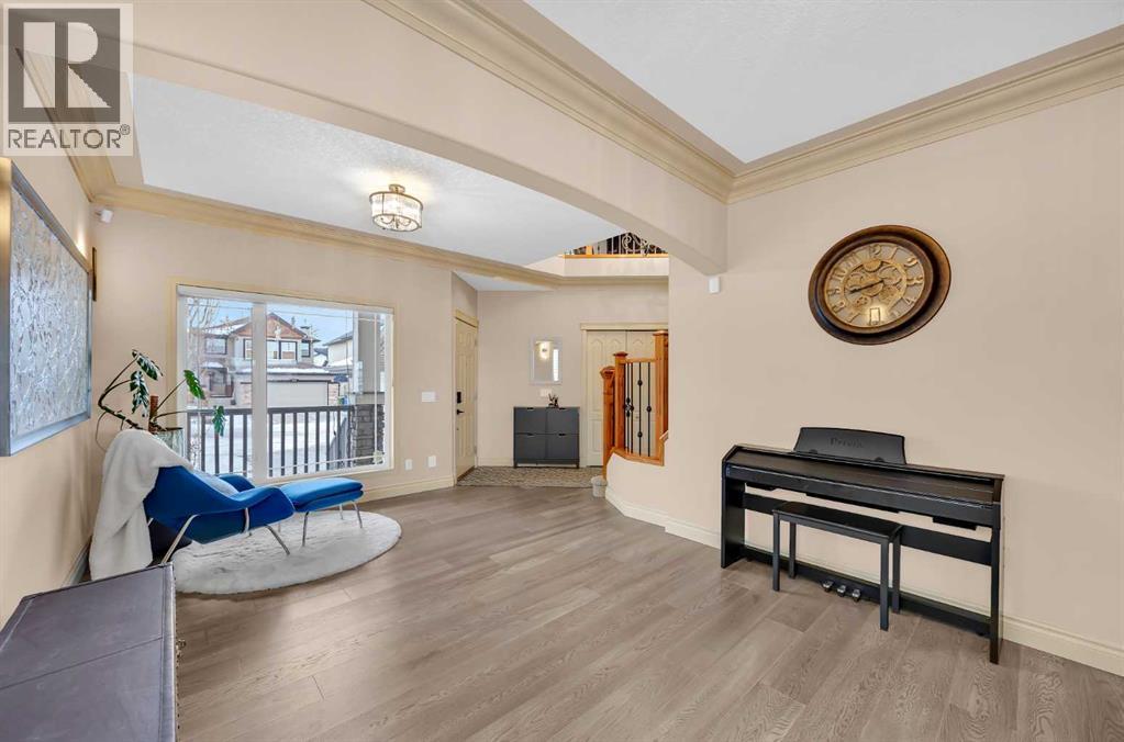 100 Cougarstone Manor Sw, Calgary, AB - Indoor Photo Showing Other Room