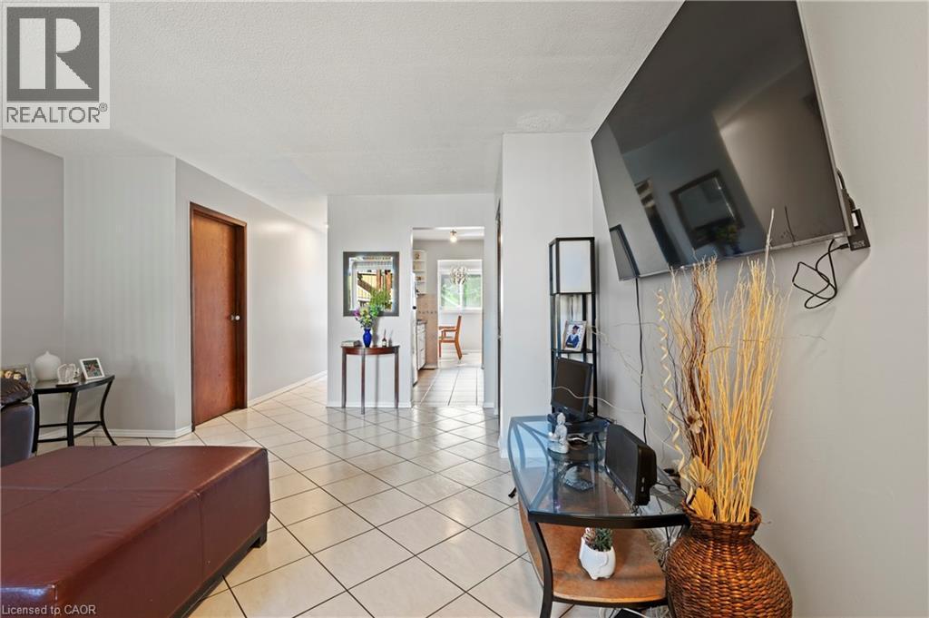 135 West Avenue N, Hamilton, ON - Indoor Photo Showing Other Room