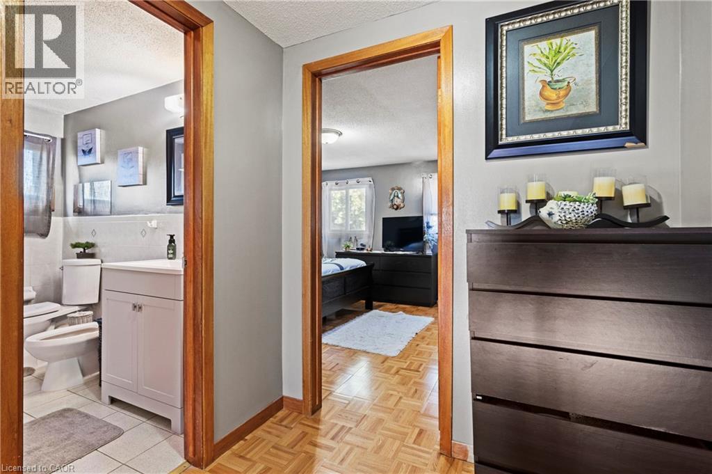 135 West Avenue N, Hamilton, ON - Indoor Photo Showing Other Room