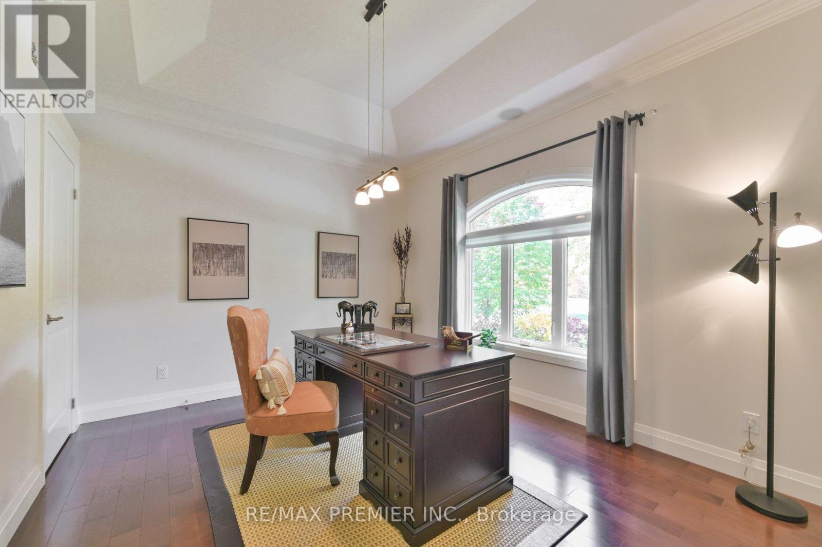 2 Hilltop Court, Springwater, ON - Indoor Photo Showing Office