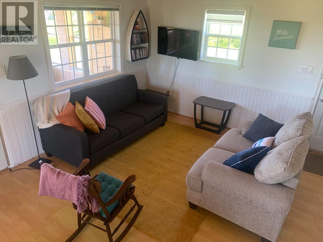 48 Wild Flower Lane, Darnley, PE - Indoor Photo Showing Living Room