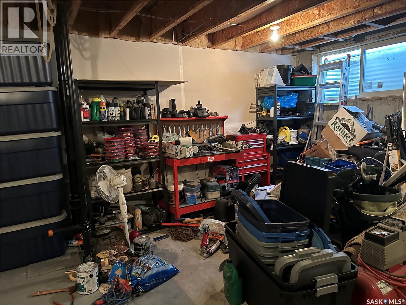 18 880 5Th Street, Weyburn, SK - Indoor Photo Showing Basement