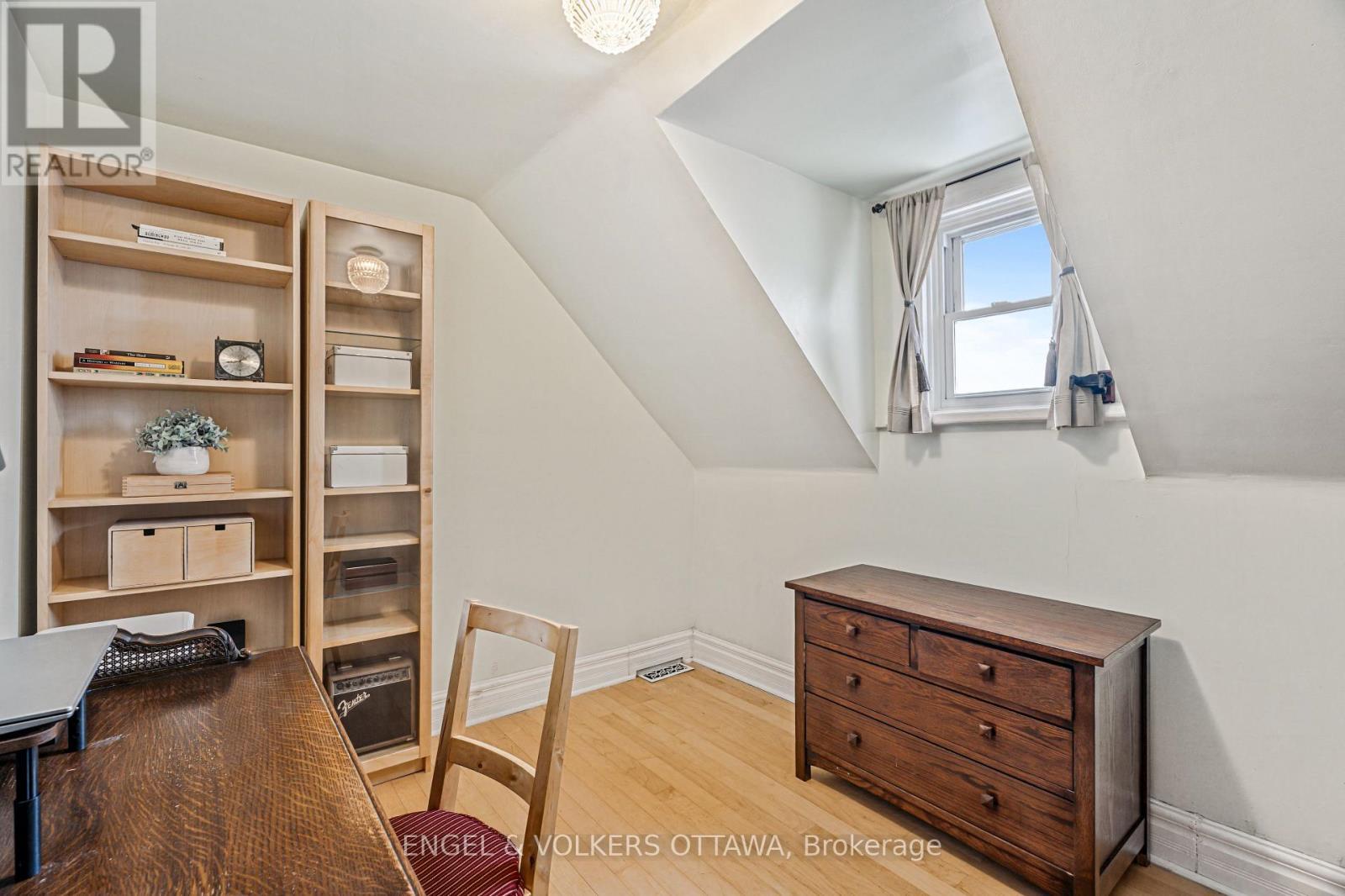 Second bedroom or office - 477 Booth Street, Ottawa, ON - Indoor