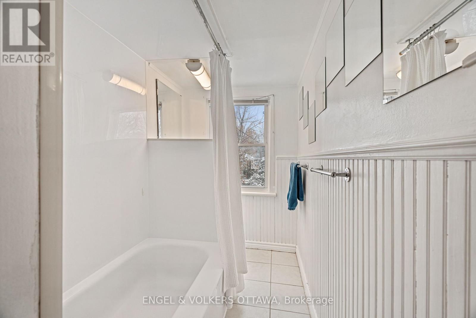 477 Booth Street, Ottawa, ON -