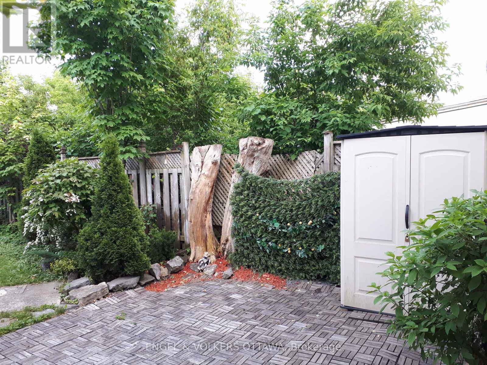 477 Booth Street, Ottawa, ON - Outdoor