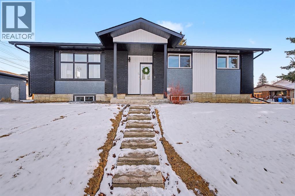 204 Martell Road Ne, Calgary, AB - Outdoor