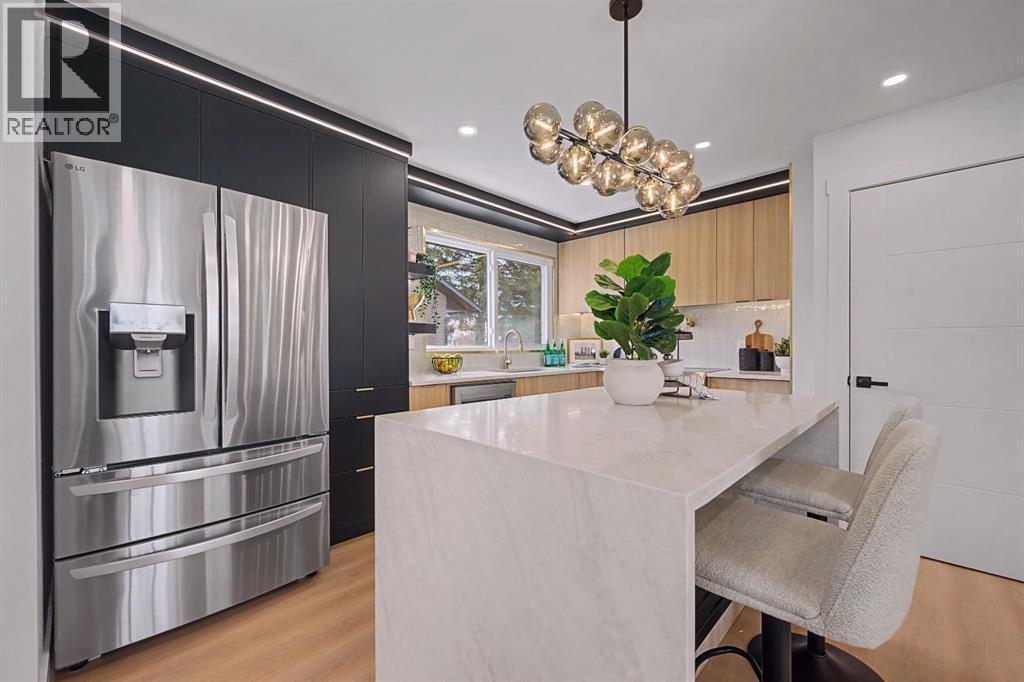 204 Martell Road Ne, Calgary, AB - Indoor