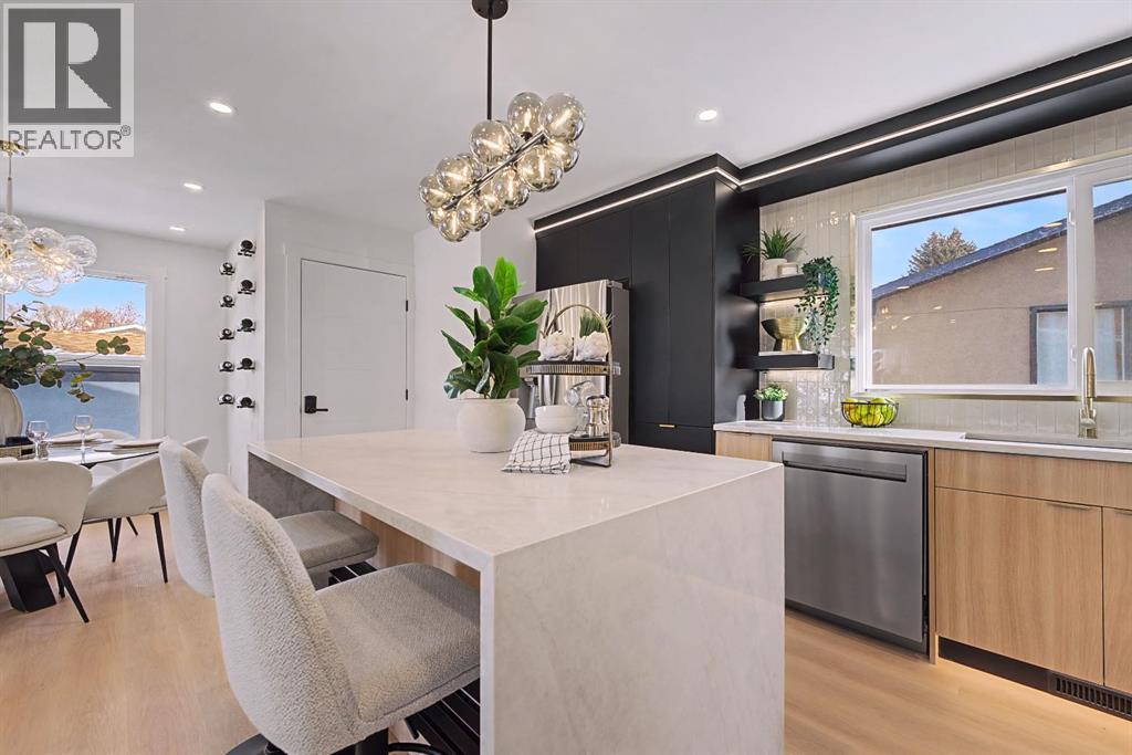 204 Martell Road Ne, Calgary, AB - Indoor