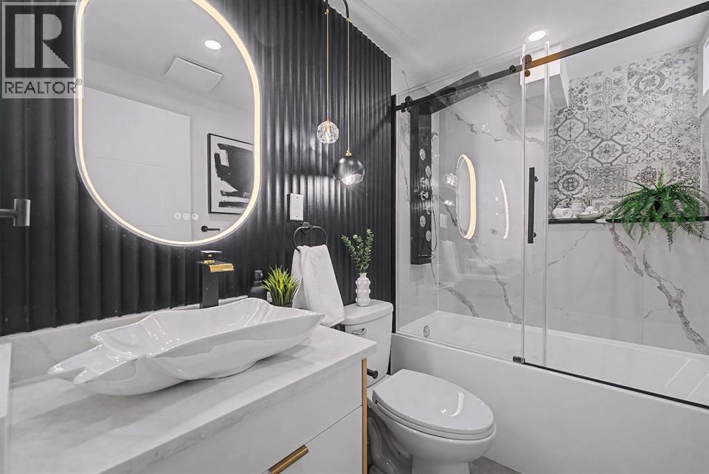 204 Martell Road Ne, Calgary, AB - Indoor Photo Showing Bathroom