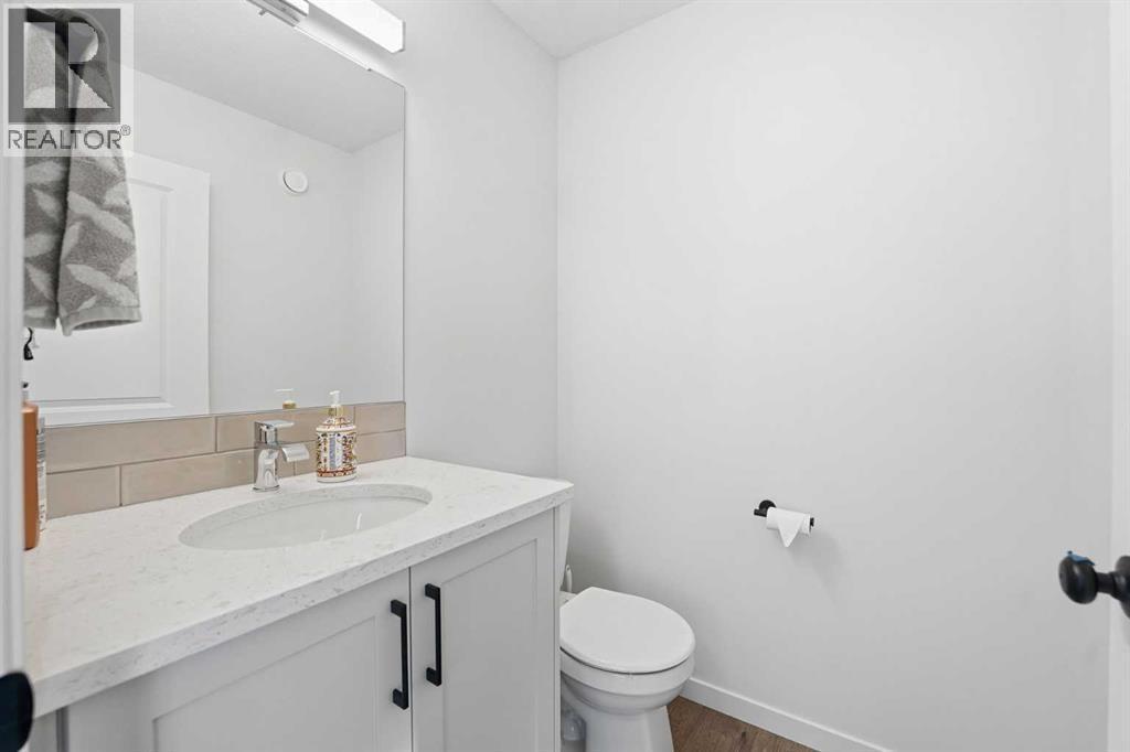 102 Setonstone Manor Se, Calgary, AB - Indoor Photo Showing Bathroom