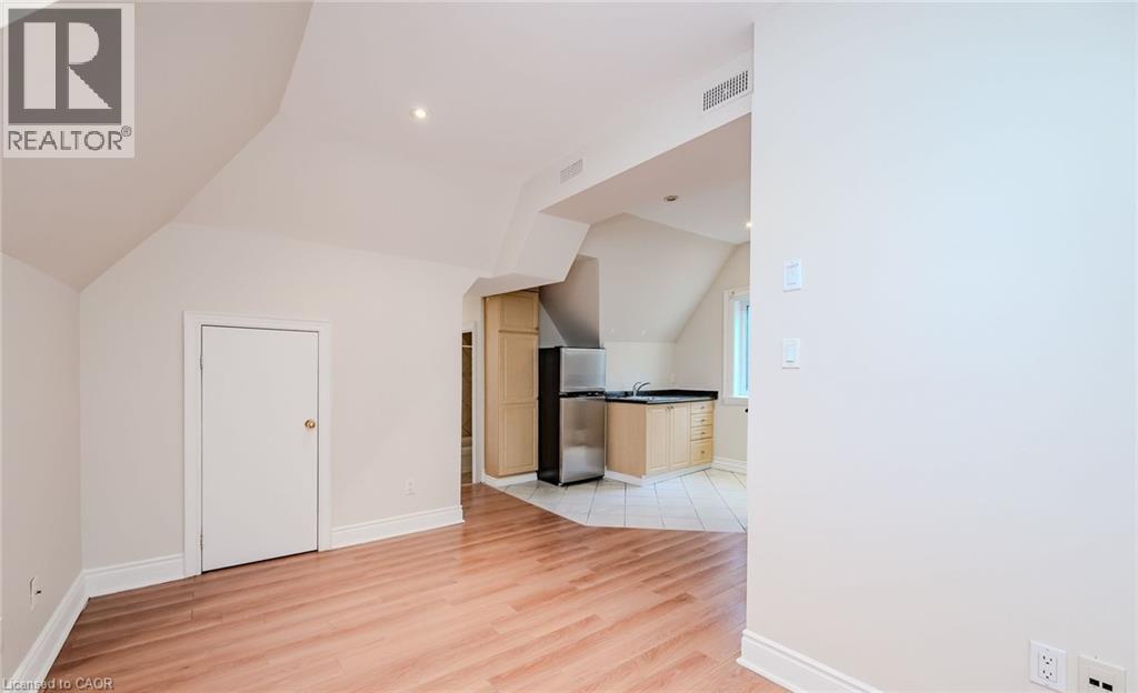 14 Forest Avenue, Hamilton, ON - Indoor