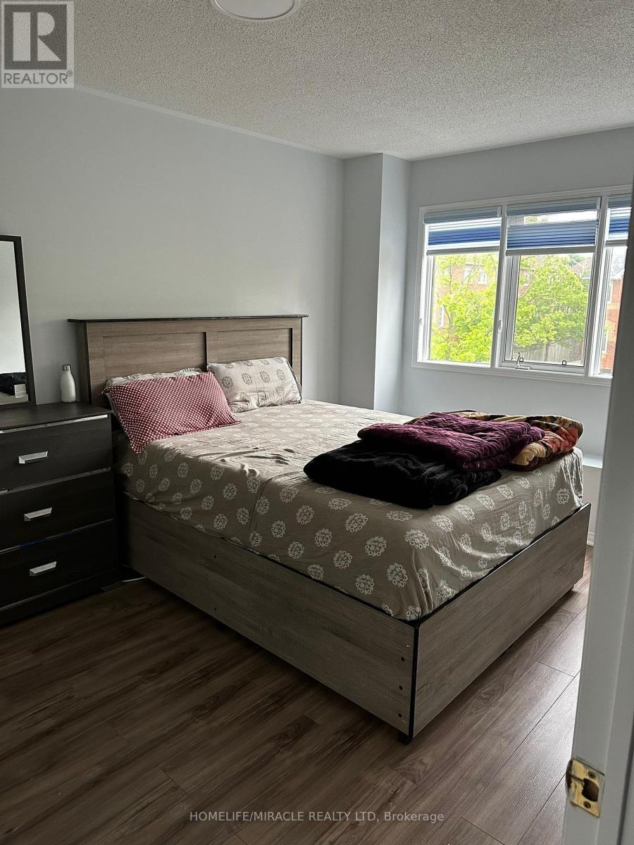 3918 Zenith Court, Mississauga, ON - Indoor Photo Showing Bedroom