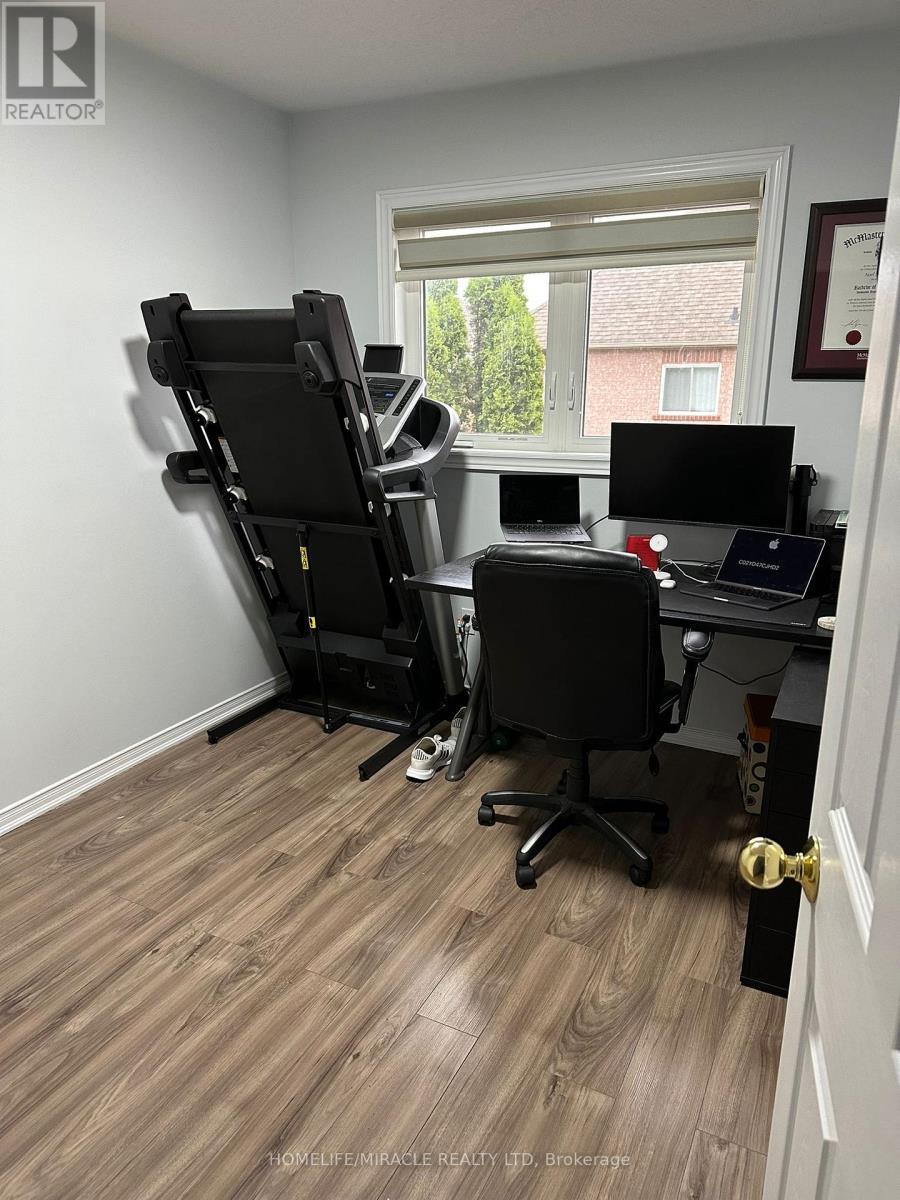 3918 Zenith Court, Mississauga, ON - Indoor