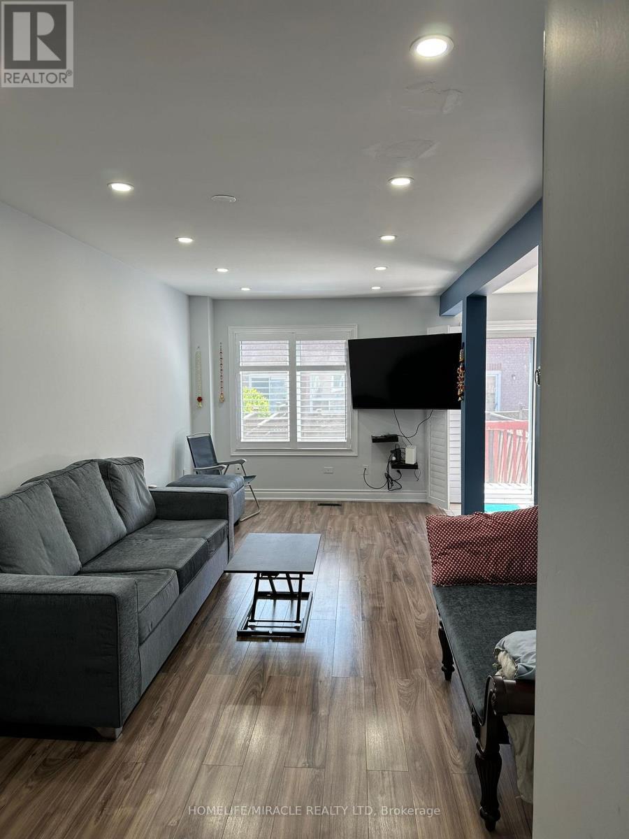 3918 Zenith Court, Mississauga, ON - Indoor Photo Showing Other Room