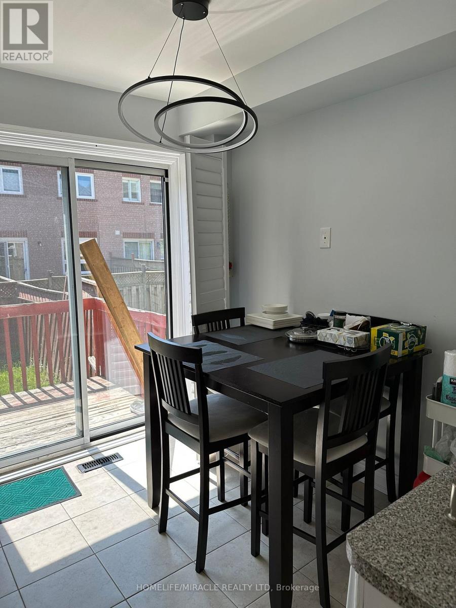 3918 Zenith Court, Mississauga, ON - Indoor Photo Showing Dining Room