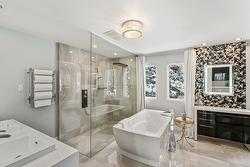 Ensuite bathroom -