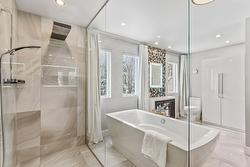 Ensuite bathroom -