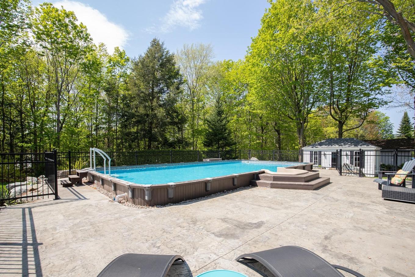 Cour - 35 Rue D'Arvida, Granby, QC - Outdoor With Backyard