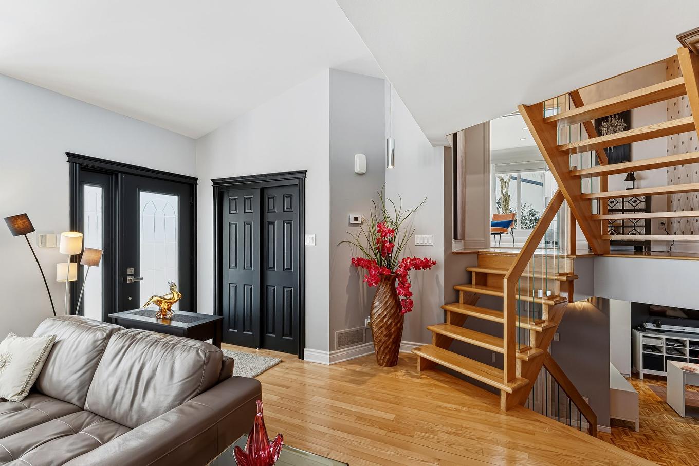 Hall d'entrée/Vestibule - 35 Rue D'Arvida, Granby, QC - Indoor Photo Showing Other Room