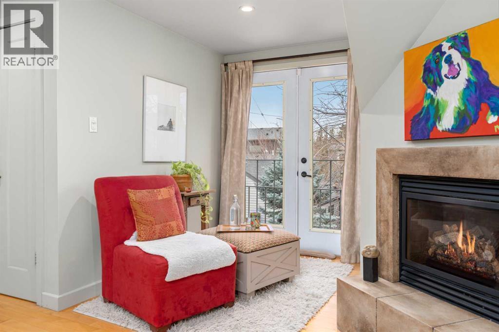 1929 6 Avenue Nw, Calgary, AB - Indoor Photo Showing Living Room With Fireplace