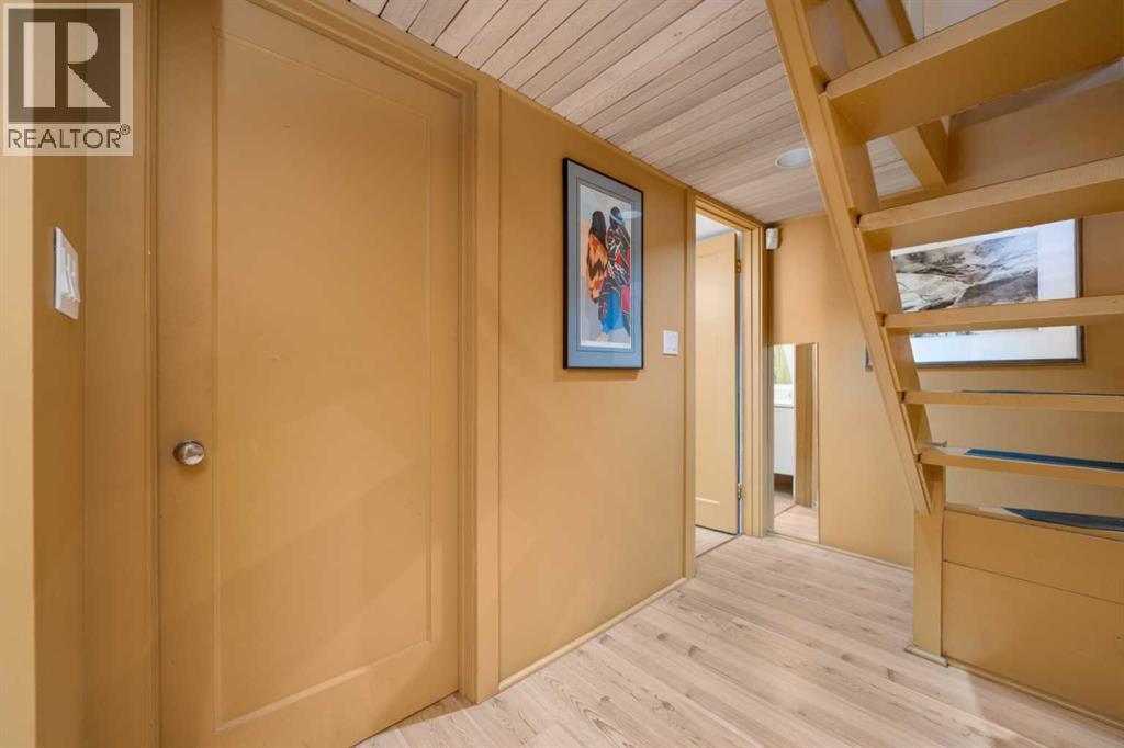 1929 6 Avenue Nw, Calgary, AB - Photo Showing Other Room