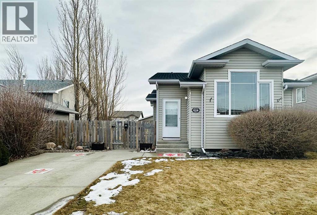 624 51 Avenue, Coalhurst, AB - Outdoor