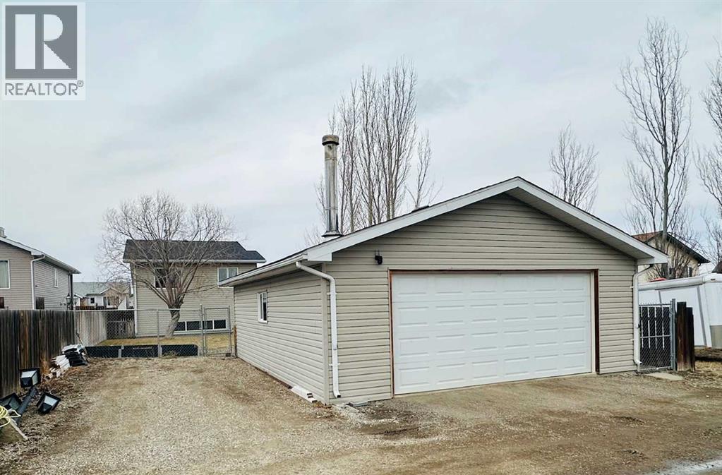 624 51 Avenue, Coalhurst, AB - Outdoor With Exterior