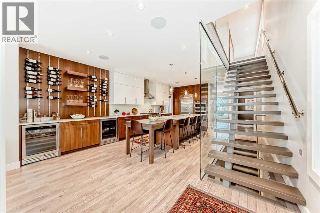 2614 21 Street Sw, Calgary, AB - Indoor