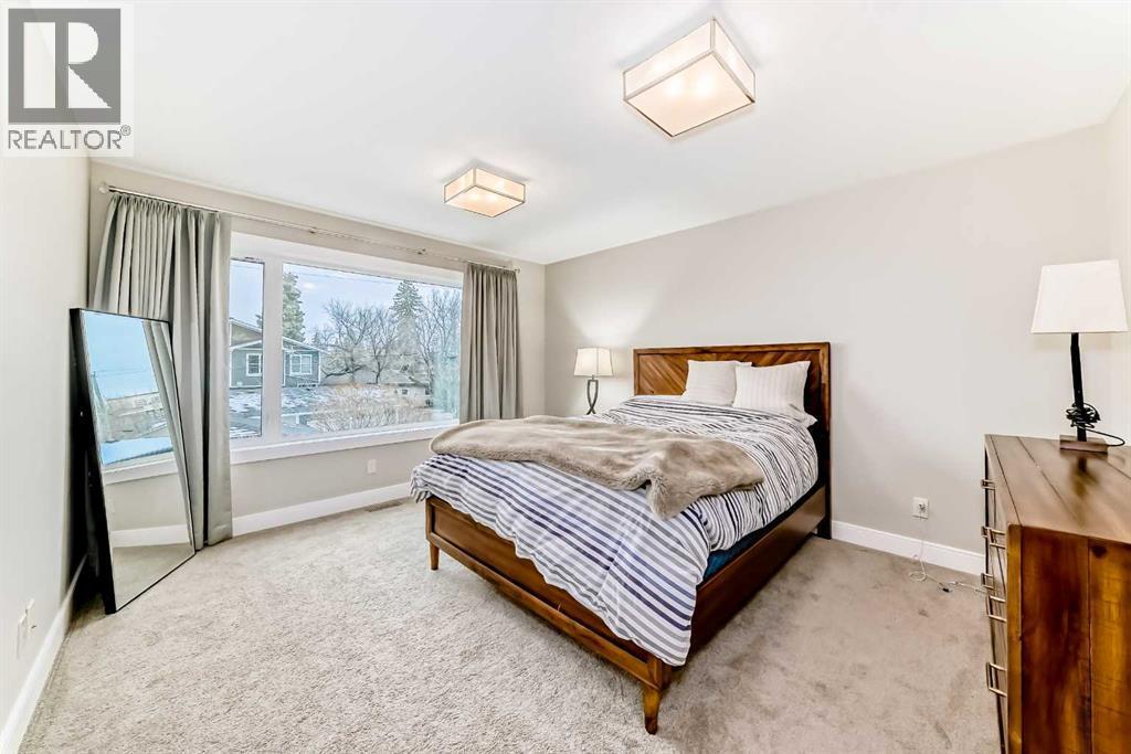 2614 21 Street Sw, Calgary, AB - Indoor Photo Showing Bedroom