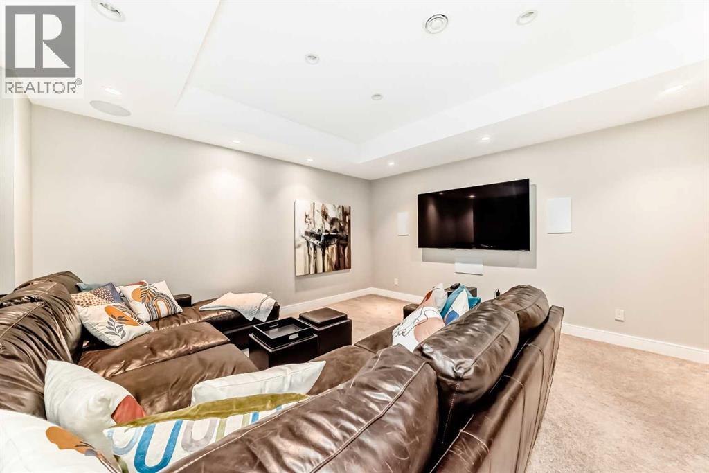 2614 21 Street Sw, Calgary, AB - Indoor