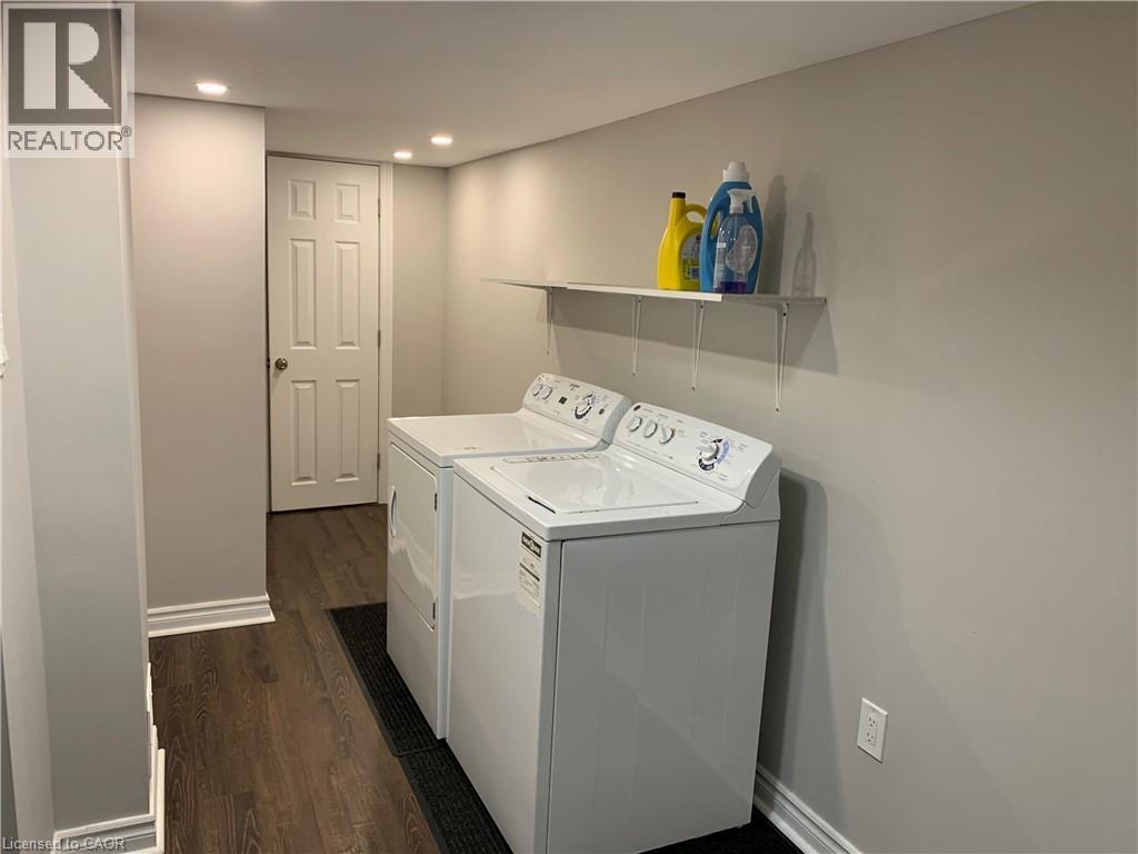 866 Francine Crescent, Mississauga, ON - Indoor Photo Showing Laundry Room