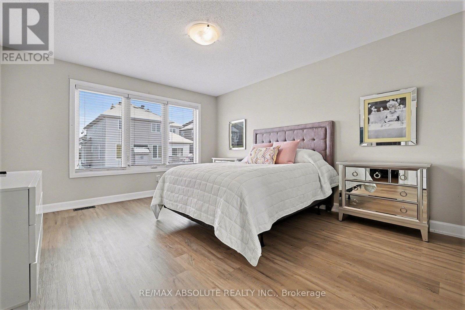 633 Geranium Walk, Ottawa, ON - Indoor Photo Showing Bedroom