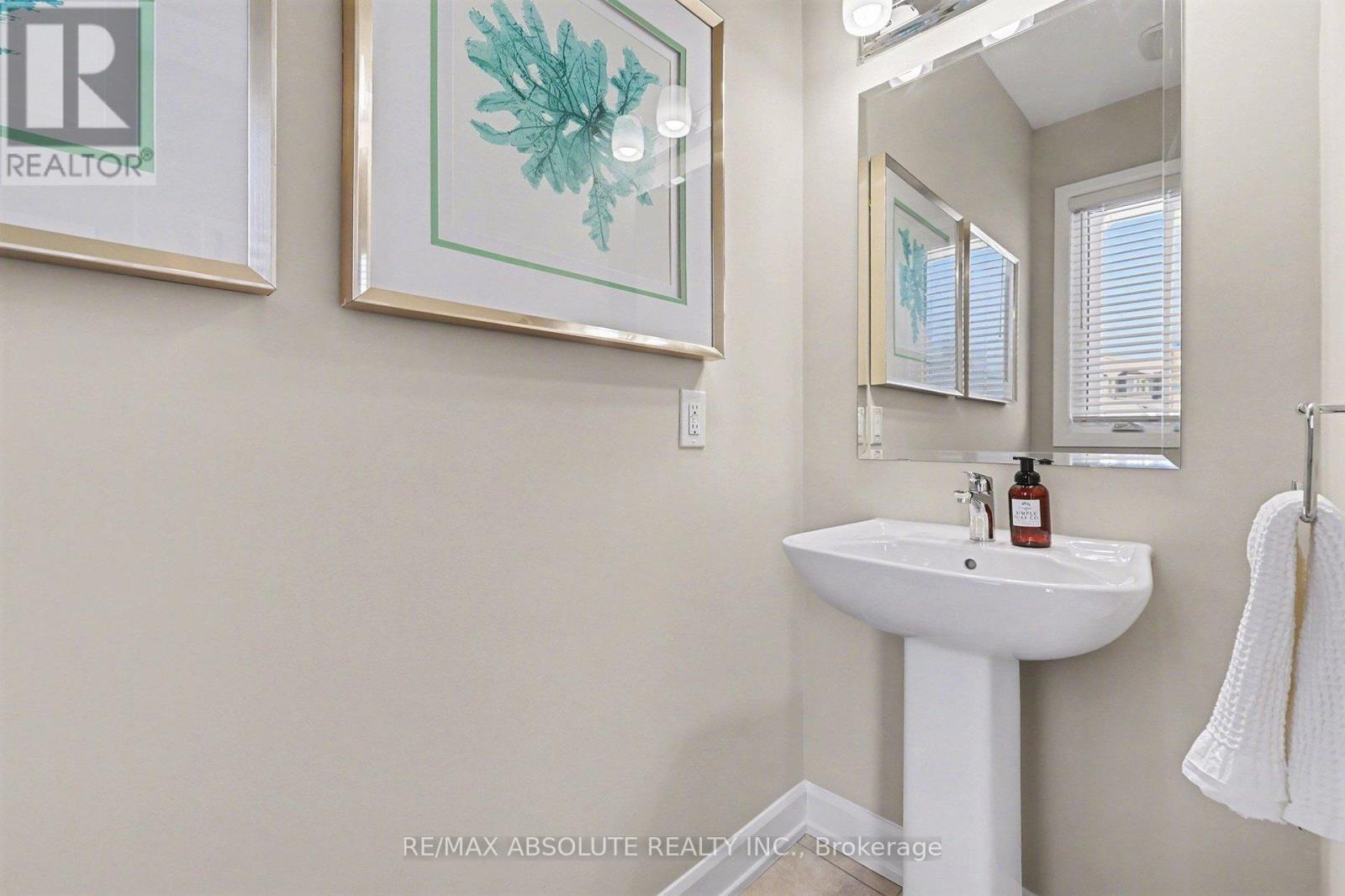 633 Geranium Walk, Ottawa, ON - Indoor Photo Showing Bathroom
