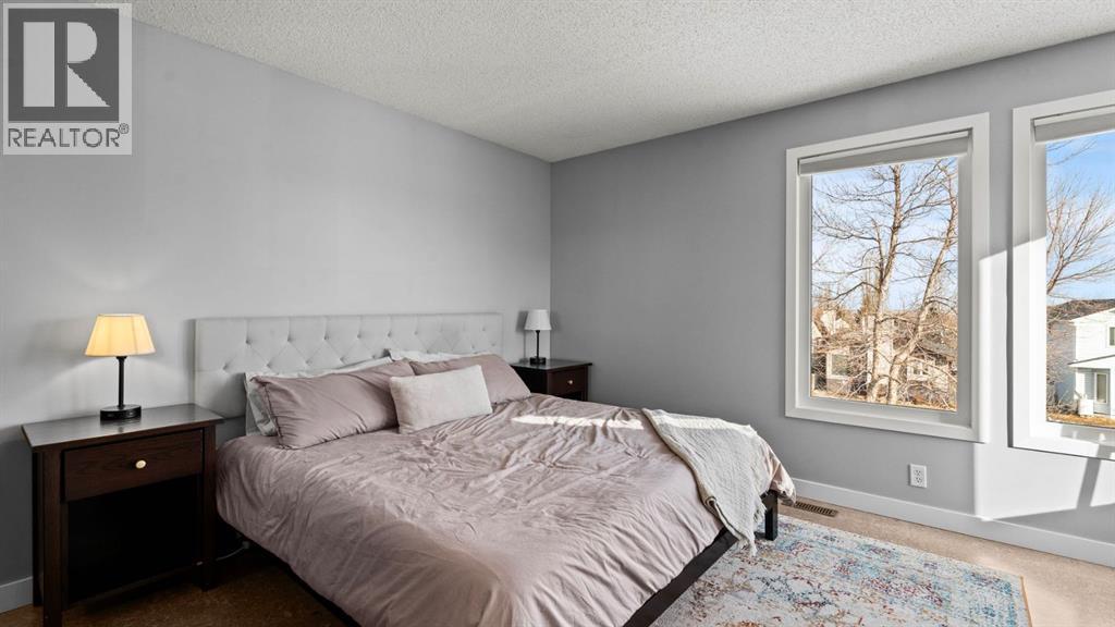 161 Macewan Glen Drive Nw, Calgary, AB - Indoor Photo Showing Bedroom