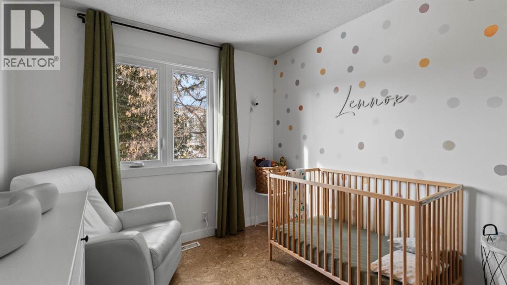 161 Macewan Glen Drive Nw, Calgary, AB - Indoor Photo Showing Other Room