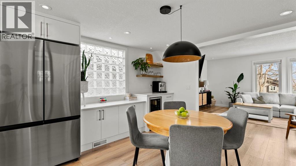 161 Macewan Glen Drive Nw, Calgary, AB - Indoor Photo Showing Dining Room