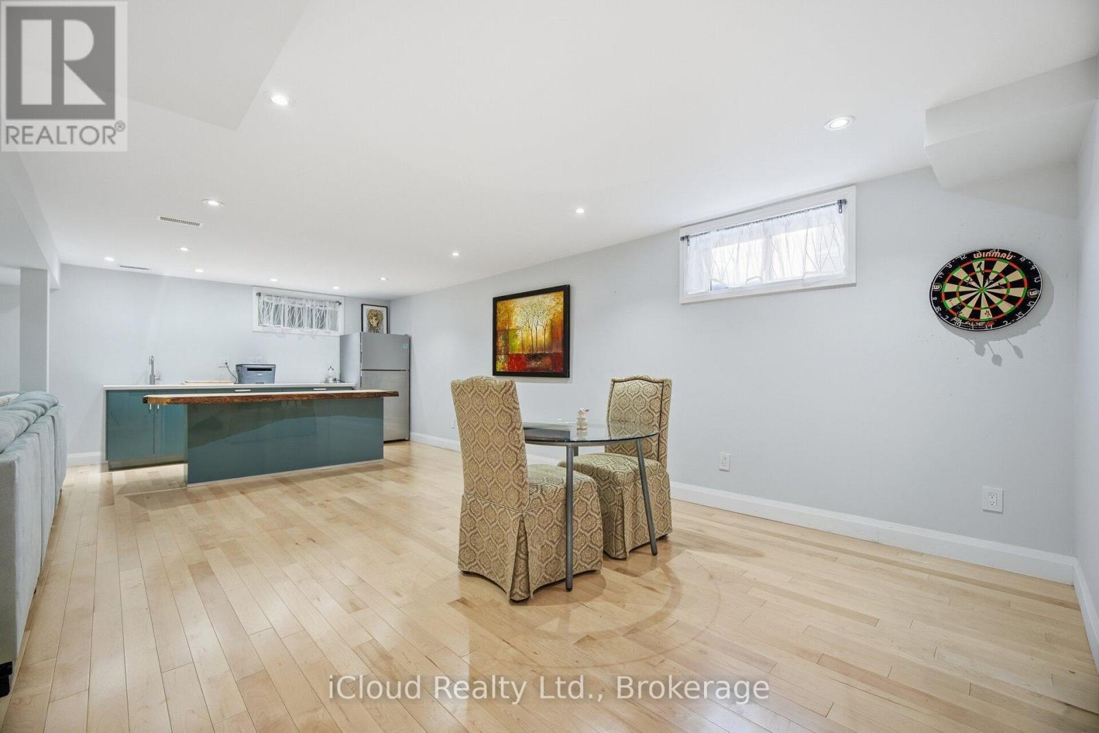 1061 Johnathan Drive, Mississauga, ON - Indoor