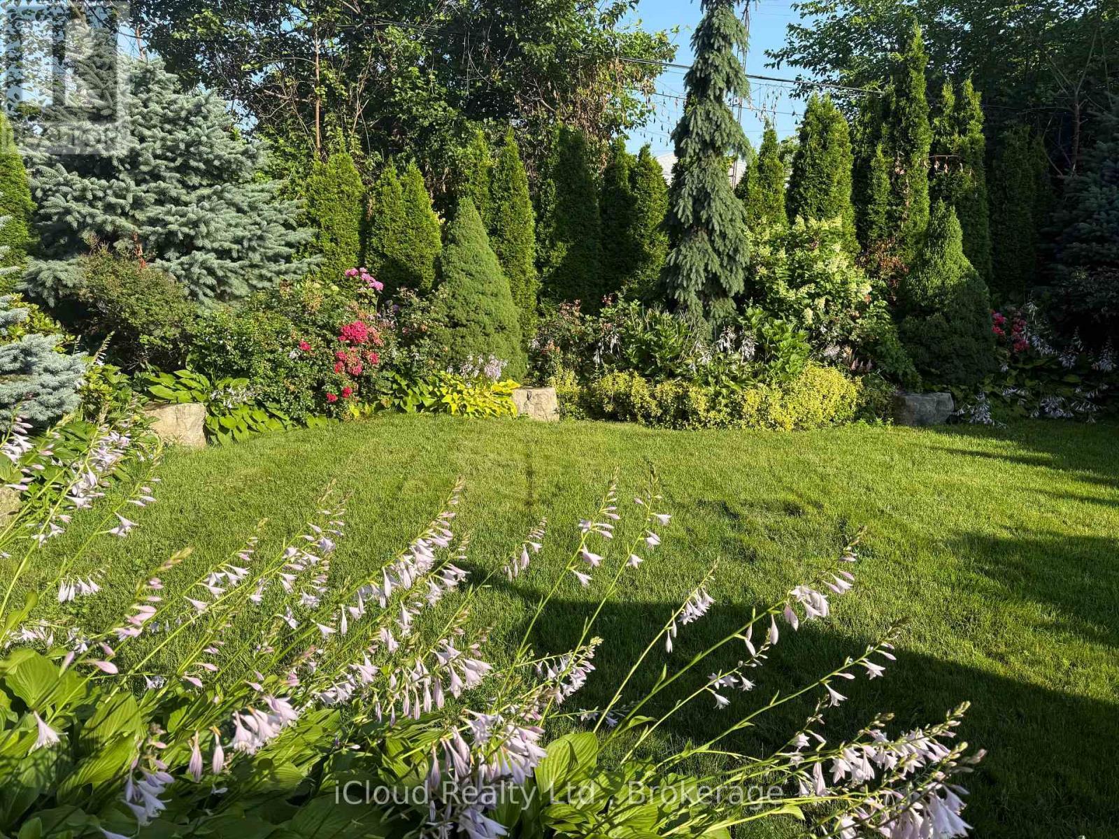 1061 Johnathan Drive, Mississauga, ON - Outdoor