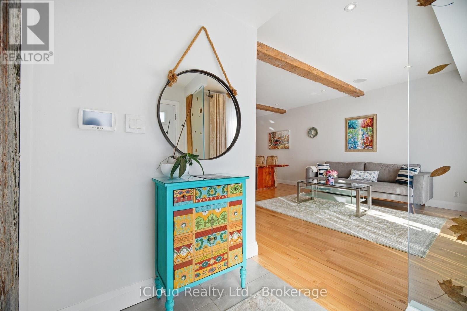 1061 Johnathan Drive, Mississauga, ON - Indoor Photo Showing Other Room