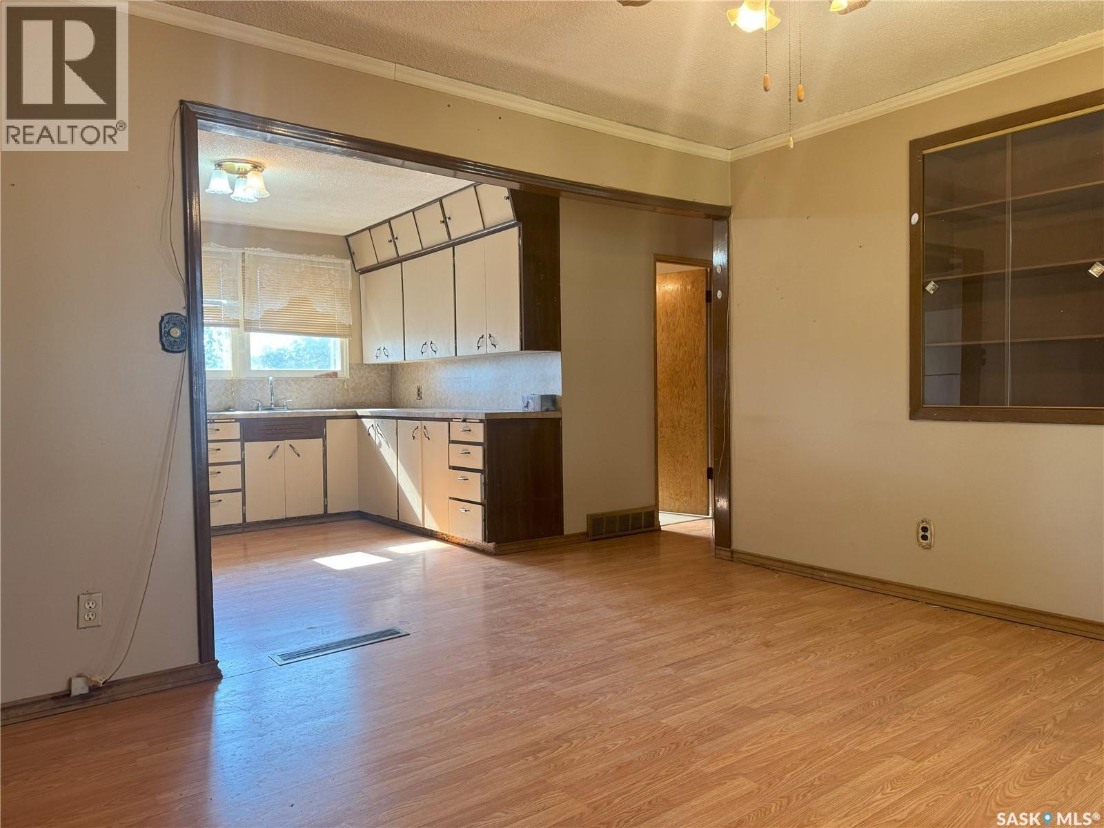 209 Francis Street, Francis, SK - Indoor Photo Showing Kitchen