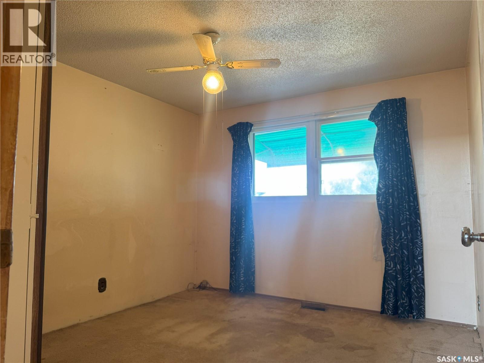 209 Francis Street, Francis, SK - Indoor Photo Showing Other Room