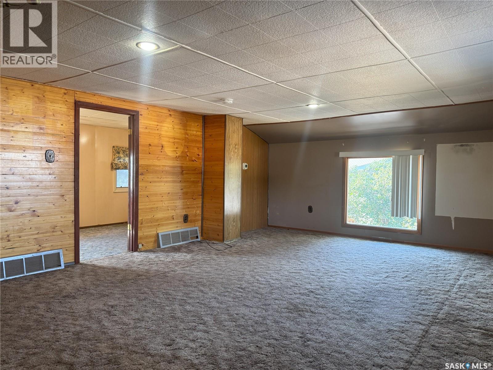 209 Francis Street, Francis, SK - Indoor