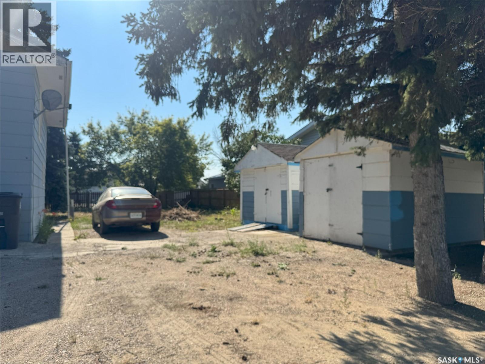 209 Francis Street, Francis, SK - Outdoor