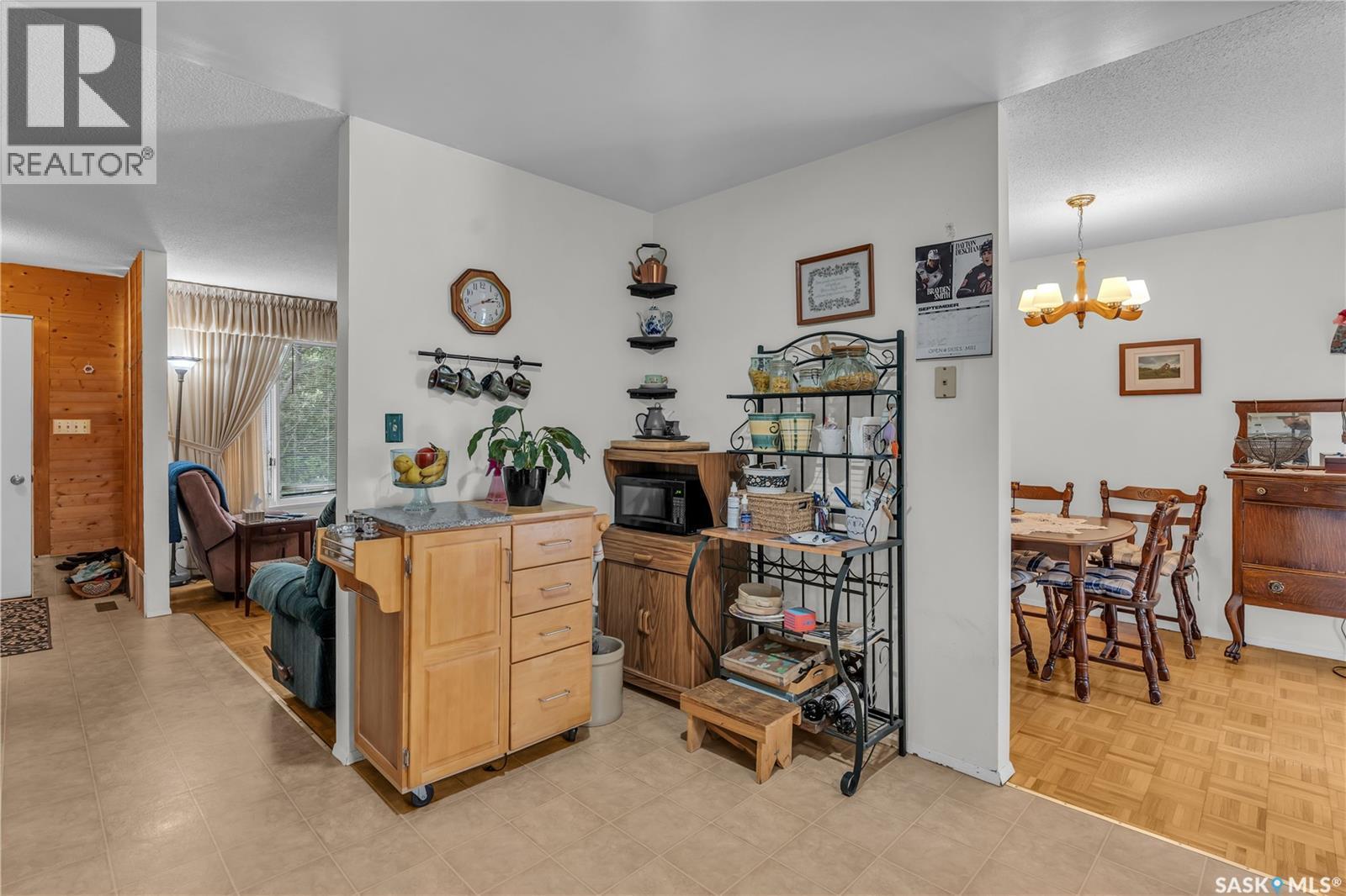 110 Salemka Crescent, Regina, SK - Indoor